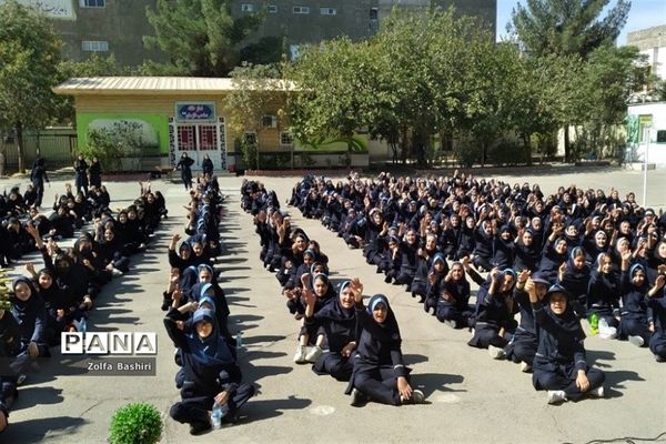 میلاد رسول اکرم(ص) در مدارس شهرستان‌قرچک