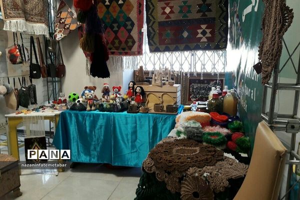 نمایشگاه توانمندی‌ها و دست‌آوردهای فرهنگی شهرستان فیروزکوه