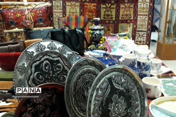 نمایشگاه توانمندی‌ها و دست‌آوردهای فرهنگی شهرستان فیروزکوه