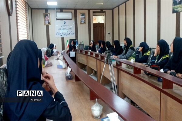 جلسه آموزشی خبرنویسی طرح هر مدرسه یک خبرنگار در  جواد‌آباد