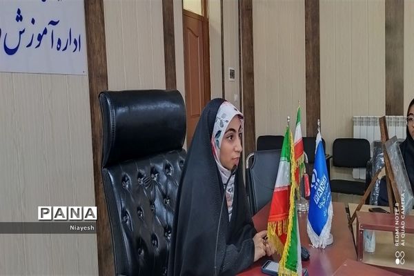 جلسه آموزشی خبرنویسی طرح هر مدرسه یک خبرنگار در  جواد‌آباد