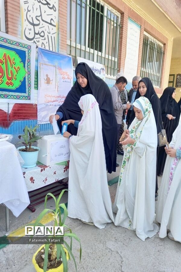 جشن عاطفه‌ها در مدارس شهرستان بام و صفی آباد