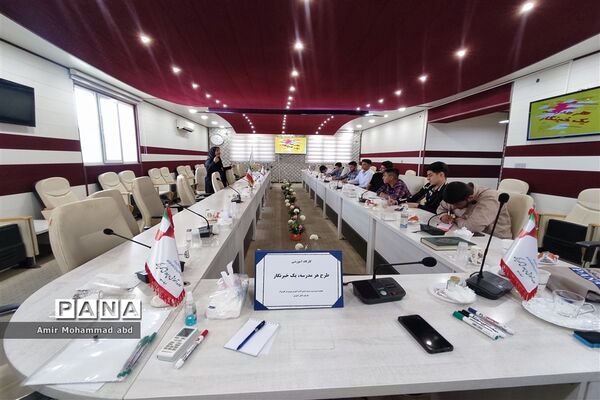 کارگاه آموزشی طرح هر مدرسه یک خبرنگار ویژه دانش‌آموزان پسر کهریزک