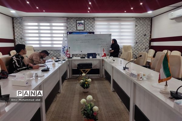 کارگاه آموزشی طرح هر مدرسه یک خبرنگار ویژه دانش‌آموزان پسر کهریزک