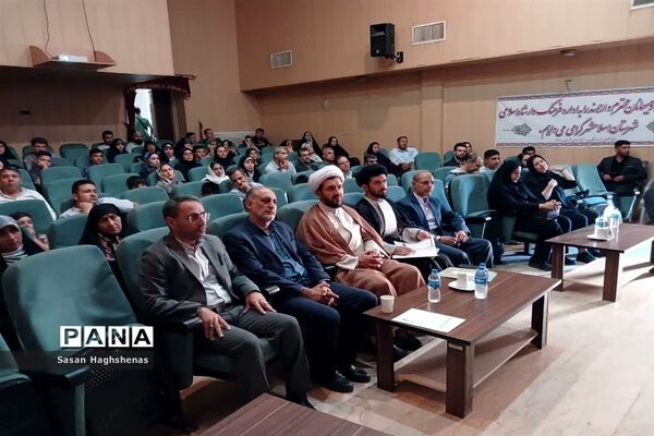 اختتامیه نمایشگاه خوشنویسی خط سرخ درشهرستان اسلامشهر