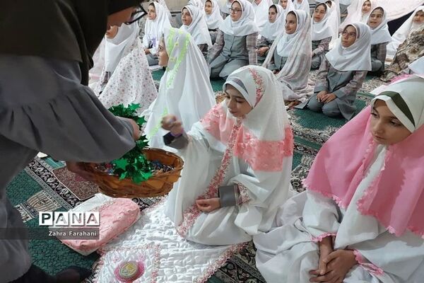 جشن نماز دانش‌آموزان آموزشگاه الله‌اکبر اسلامشهر