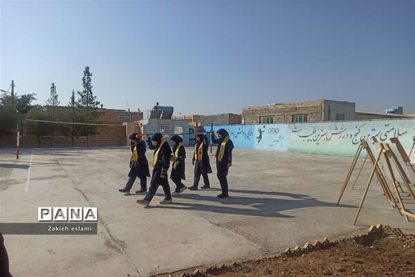 دبیرستان سمیه میزبان جشن عاطفه‌ها در شهرستان خاتم