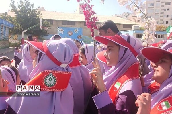 جشن عاطفه‌ها در دبستان پوشینه بافت ایران ناحیه ۳ شیراز