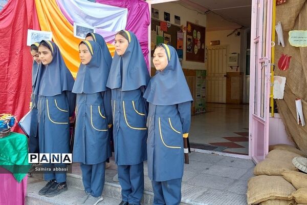 جشن میلاد پیامبر (ص)و امام صادق(ع) در دبستان شهید سجادیان رودهن