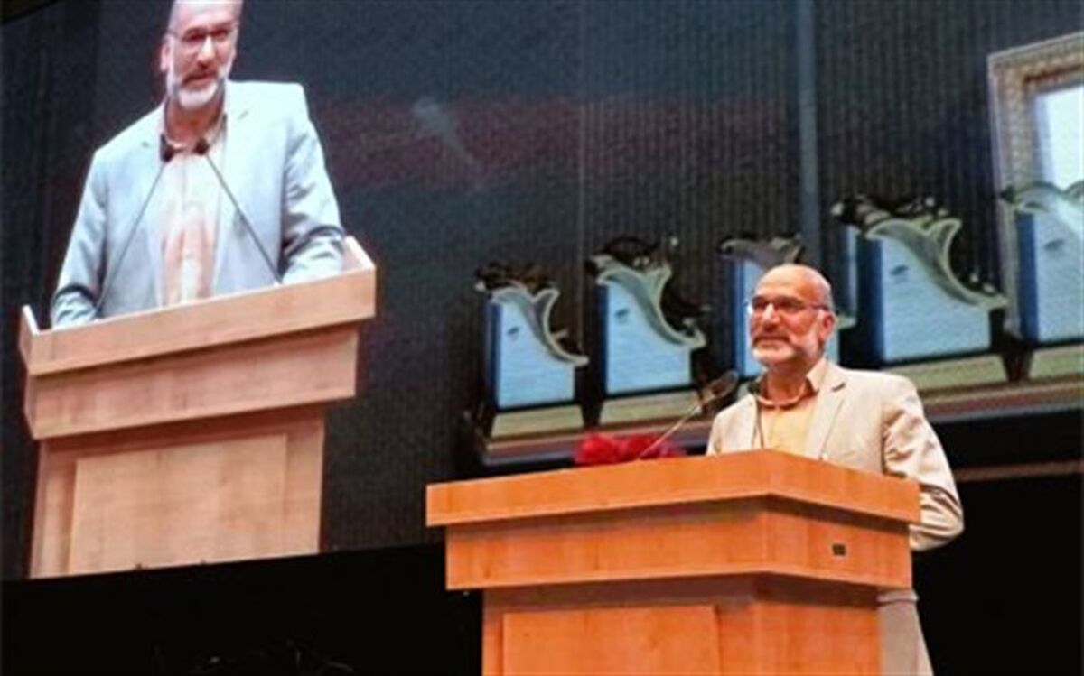 مراسم تجلیل از یکصد دانش‌آموز برتر بیرجندی برگزار شد