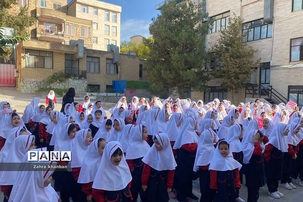 جشن هفته وحدت در دبستان دخترانه سما ۲ رودهن