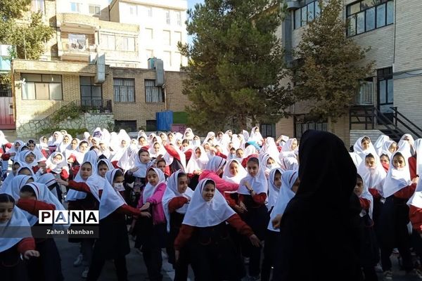 جشن هفته وحدت در دبستان دخترانه سما ۲ رودهن