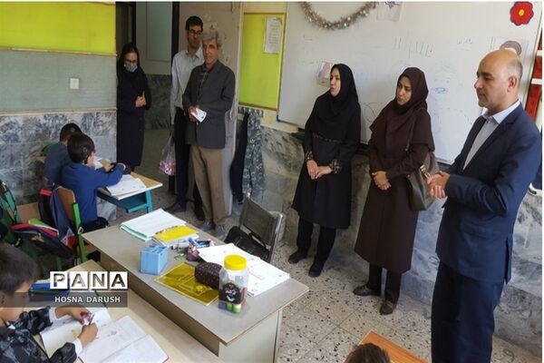 بازدید رئیس اداره آموزش و پرورش استثنایی از دبستان کامران مولوی