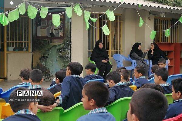 جشن هفته  وحدت در دبستان شهدای کریتون ۲ رودهن