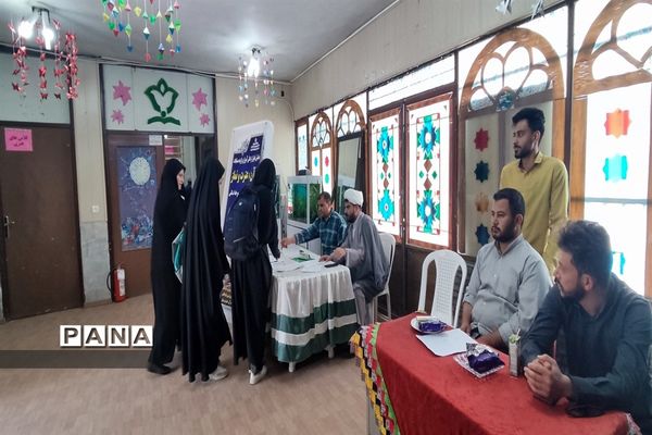 مراسم تجلیل از دانش‌آموزان برگزیده مسابقات قرآن و نماز