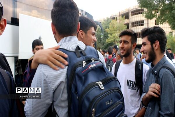 اعزام دانش‌آموزان منتخب استان چهارمحال و بختیاری به اردوی زیارتی مشهد مقدس