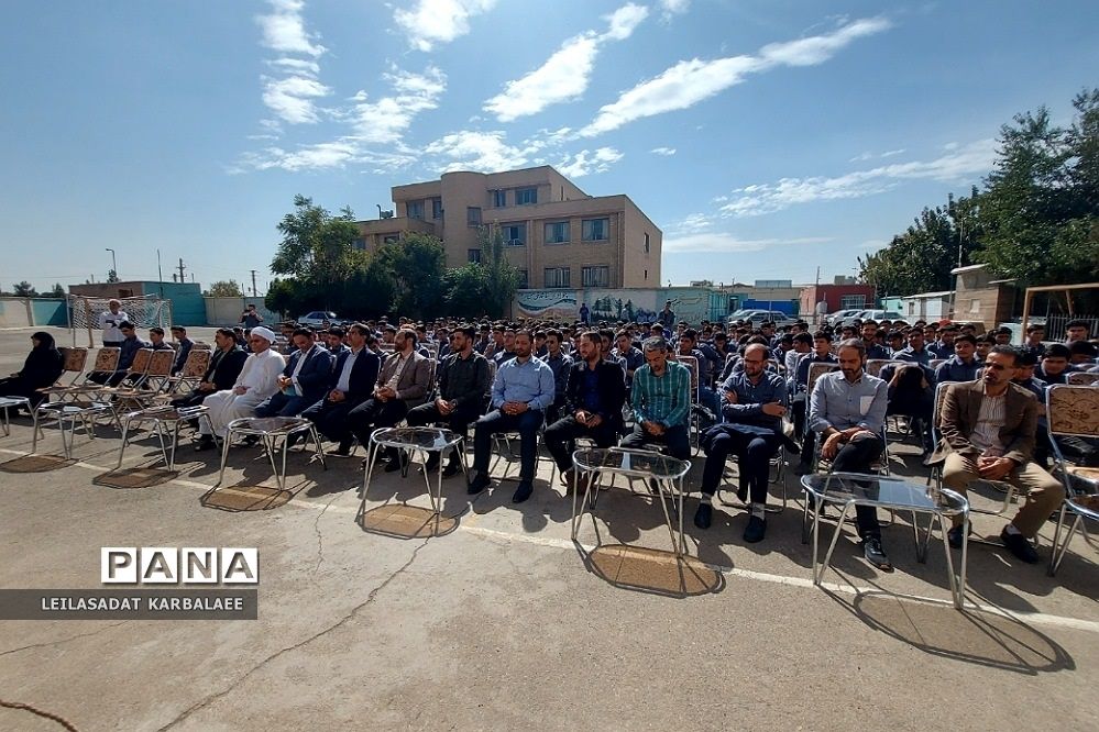 جشن میلاد حضرت محمد(ص) و امام جعفر صادق(ع) در دبیرستان نورالهدی کهریزک