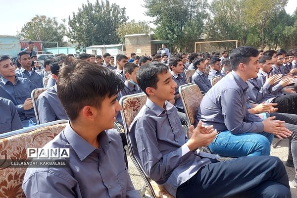 جشن میلاد حضرت محمد(ص) و امام جعفر صادق(ع) در دبیرستان نورالهدی کهریزک