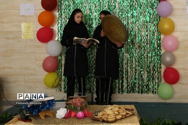جشن میلاد پیامبر اکرم (ص) در مدرسه ندای‌زهرا شهرستان‌قرچک