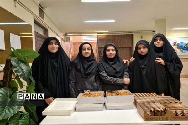 جشن باشکوه ولادت حضرت محمد(ص) در دبیرستان فرهنگ ۱۳