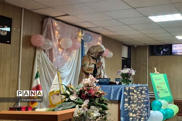 جشن باشکوه ولادت حضرت محمد(ص) در دبیرستان فرهنگ ۱۳