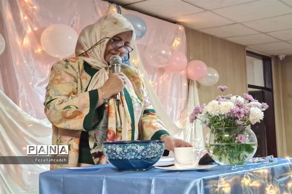 جشن باشکوه ولادت حضرت محمد(ص) در دبیرستان فرهنگ ۱۳