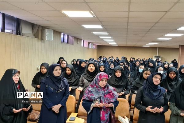 جشن باشکوه ولادت حضرت محمد(ص) در دبیرستان فرهنگ ۱۳