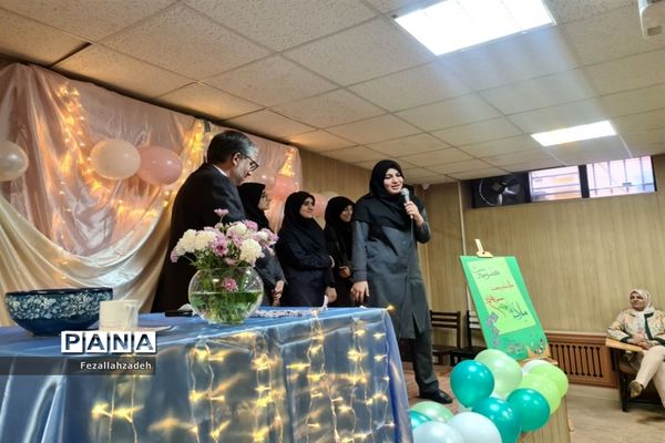 جشن باشکوه ولادت حضرت محمد(ص) در دبیرستان فرهنگ ۱۳