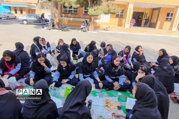 برگزاری مسابقه طناب‌کشی به‌مناسبت هفته وحدت‌