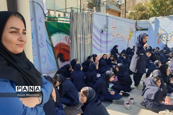 برپایی صبحانه همدلی به‌مناسبت هفته وحدت در دبیرستان غیر دولتی حدیث مهر