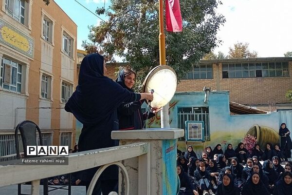 جشن هفته وحدت در مدارس دخترانه رودهن
