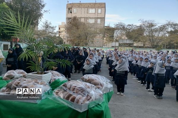 جشن میلاد پیامبر(ص) در دبستان کوثر