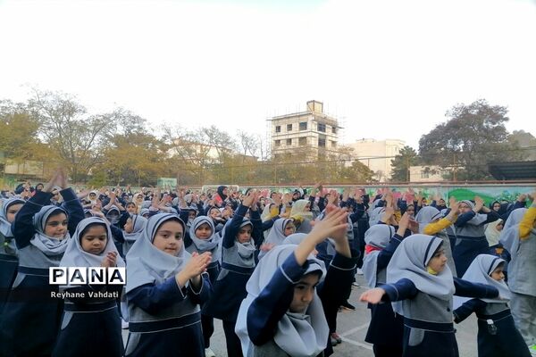 جشن میلاد پیامبر(ص) در دبستان کوثر