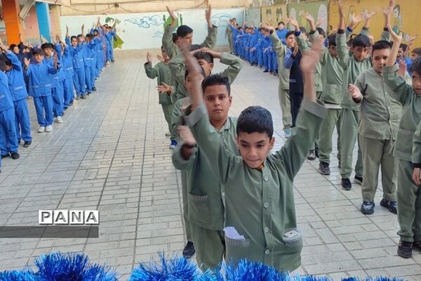 جشن هفته وحدت در مدارس رودهن