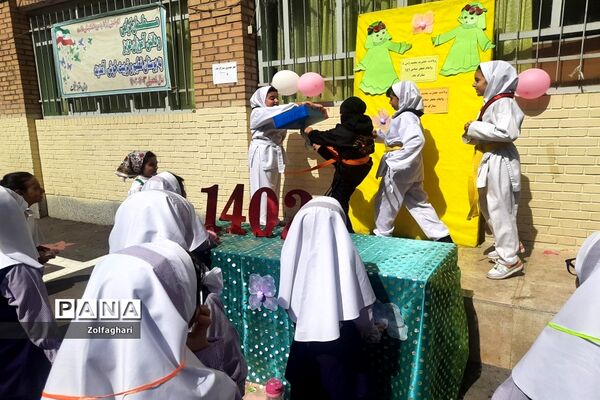 چشن میلاد پیامبر اکرم (ص) در دبستان حقیقت منطقه ۱۳