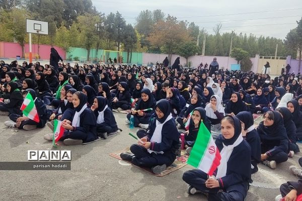 مراسم جشن میلاد حضرت محمد مصطفی (ص) و امام جعفر صادق (ع) در مدرسه بعثت۲