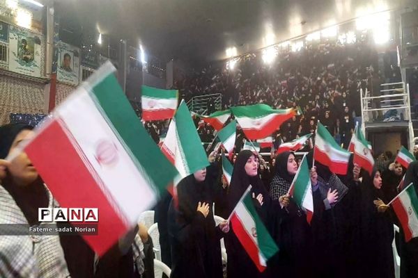 جشن نوجوان پلاس ویژه دختران گام دوم انقلاب اسلامی