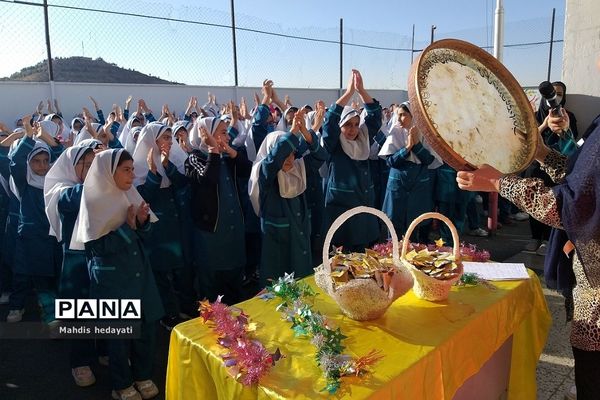 جشن میلاد پیامبر در مدارس رودهن