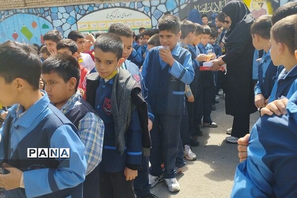 جشن میلاد پیامبر در مدارس رودهن