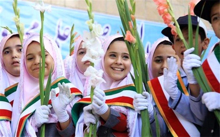 برنامه فراگیر پرورشی یک حرکت علمی و قدمی برای تقویت نقش تربیتی معلمان است