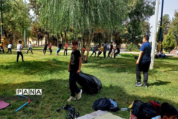 سومین اردوی یکروزه دهه هشتادی‌ها در بوستان ۱۵ خرداد شهرستان ورامین