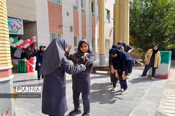 مراسم میلاد پیامبر(ص)  و امام جعفر صادق (ع) در دبیرستان هوشیار