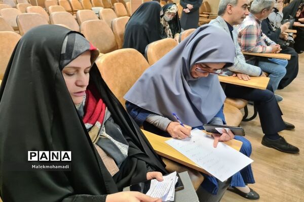 برگزاری انتخابات انجمن اولیا در دبیرستان فرهنگ ۱۳