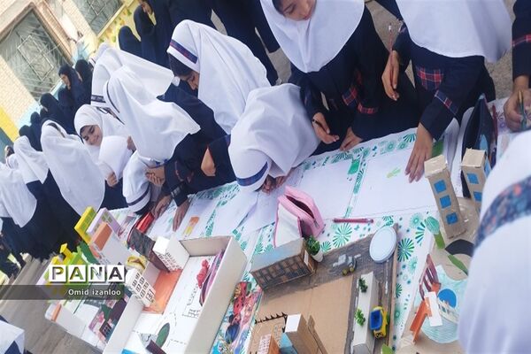 نقاشی همگانی با موضوع ایثار و شهادت در آموزشگاه‌های ابتدایی خراسان شمالی