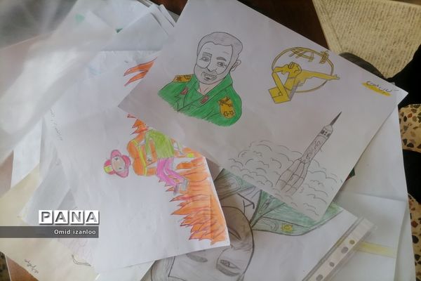نقاشی همگانی با موضوع ایثار و شهادت در آموزشگاه‌های ابتدایی خراسان شمالی