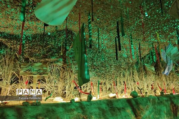 اجرای نمایش آن سوی تاریکی‌ها درجستجوی نور