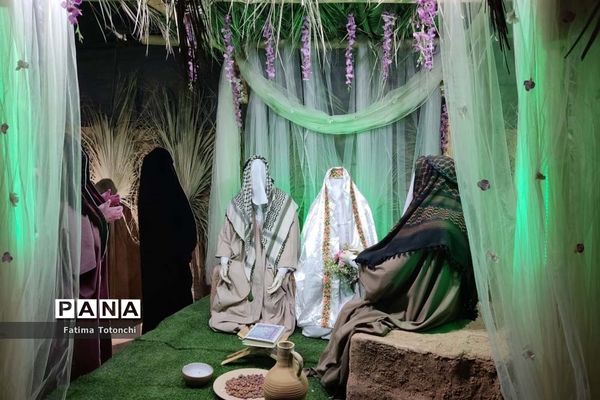 اجرای نمایش آن سوی تاریکی‌ها درجستجوی نور