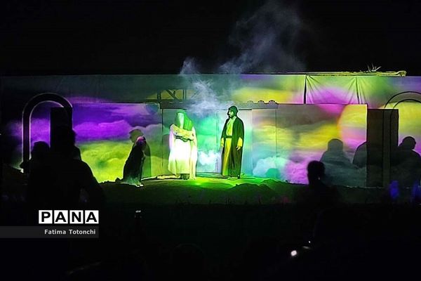 اجرای نمایش آن سوی تاریکی‌ها درجستجوی نور