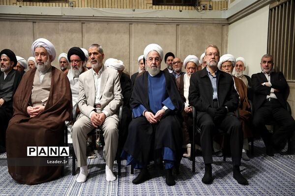 دیدار مسئولان نظام، سفرای کشور‌های اسلامی و میهمانان کنفرانس وحدت با مقام معظم رهبری