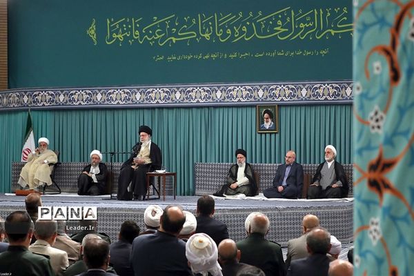 دیدار مسئولان نظام، سفرای کشور‌های اسلامی و میهمانان کنفرانس وحدت با مقام معظم رهبری